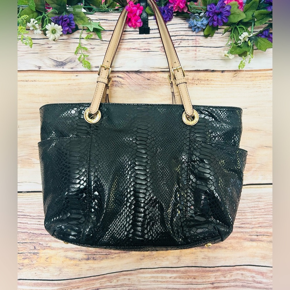 Michael KORS Women’s Black Python Embossed Patent Leather Shoulder Bag Tote - Picture 3 of 15